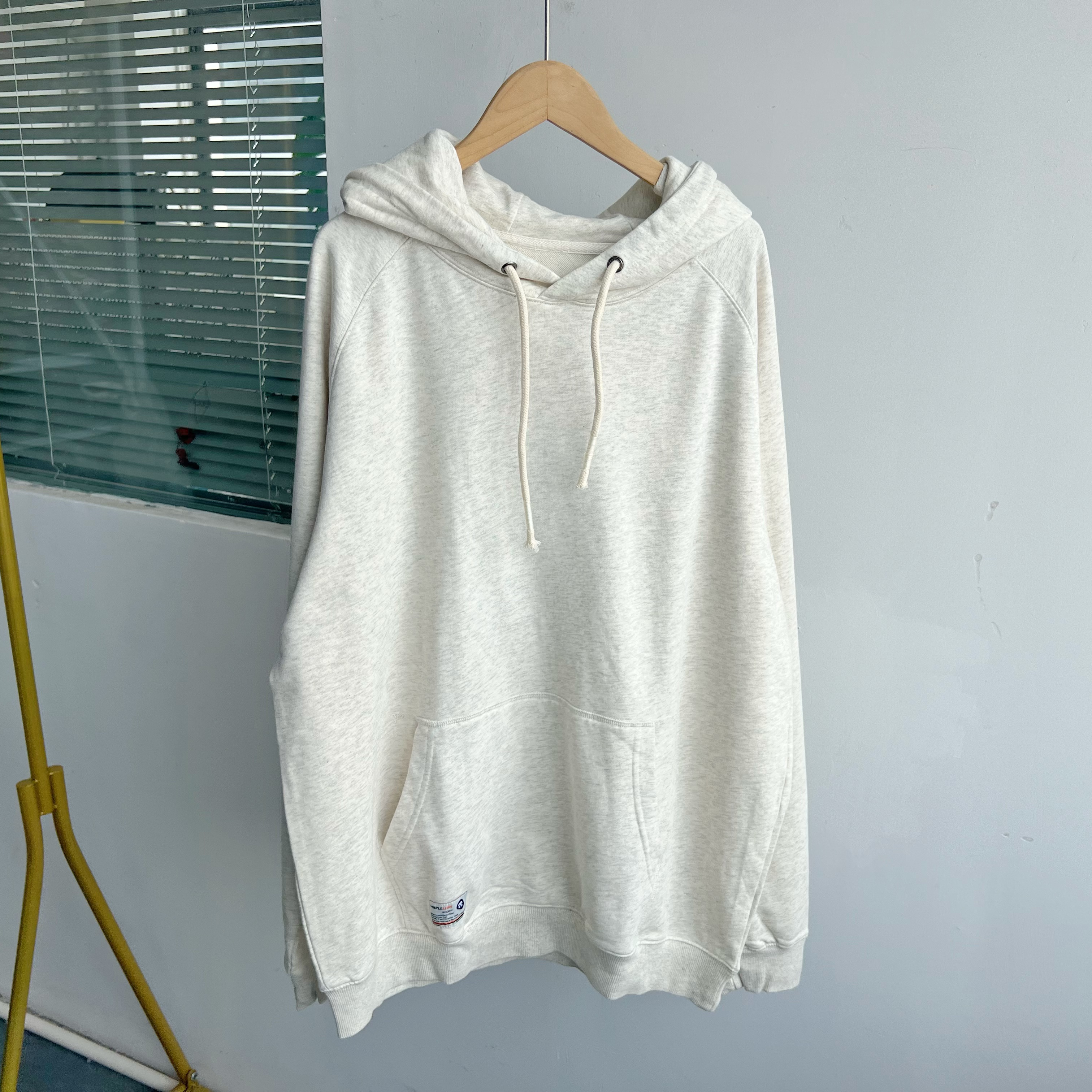 2C-4女士套头浅灰连帽长袖卫衣舒适简约设计感休闲外搭上衣J25-4