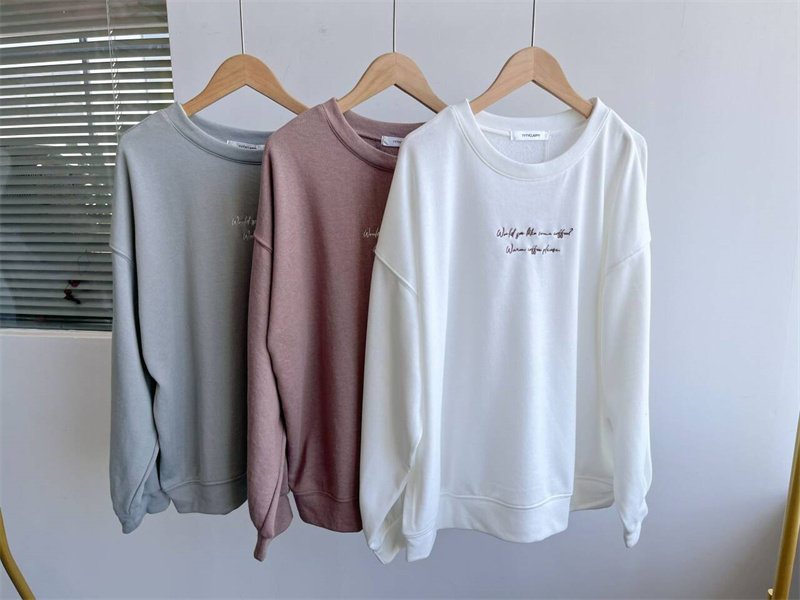 微瑕春秋季字母绣花卫衣长袖T恤宽松舒适亲肤简约时尚百搭上衣C7