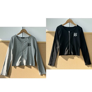 Z26 百搭辣妹针织开衫 35春秋胸前刺绣图案设计双头拉链修身