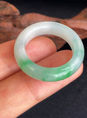缅甸A货翡翠白冰飘花扳指