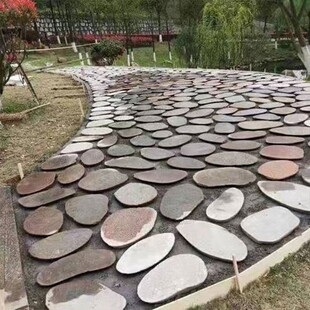 新款花园草坪踏步石户外铺路石垫脚石天然鹅卵石板地砖庭院装饰汀
