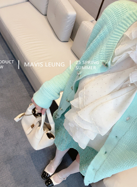 MAVIS LEUNG 怎么搭都好看 宫廷风大荷叶领口点点雪纺荷叶袖衬衫