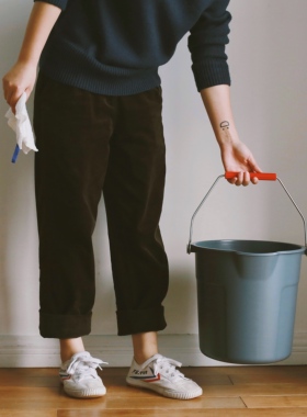 国内现货 TRUST多用途宽口手提水桶车载露营园艺家务收纳桶带刻度