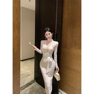 实拍实价 连衣裙 设计感V领系带收腰显瘦蕾丝弹力包臀长袖