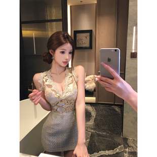 实拍实价 重工蕾丝绣花大V领性感拼接连衣裙女名媛气质吊带包臀裙