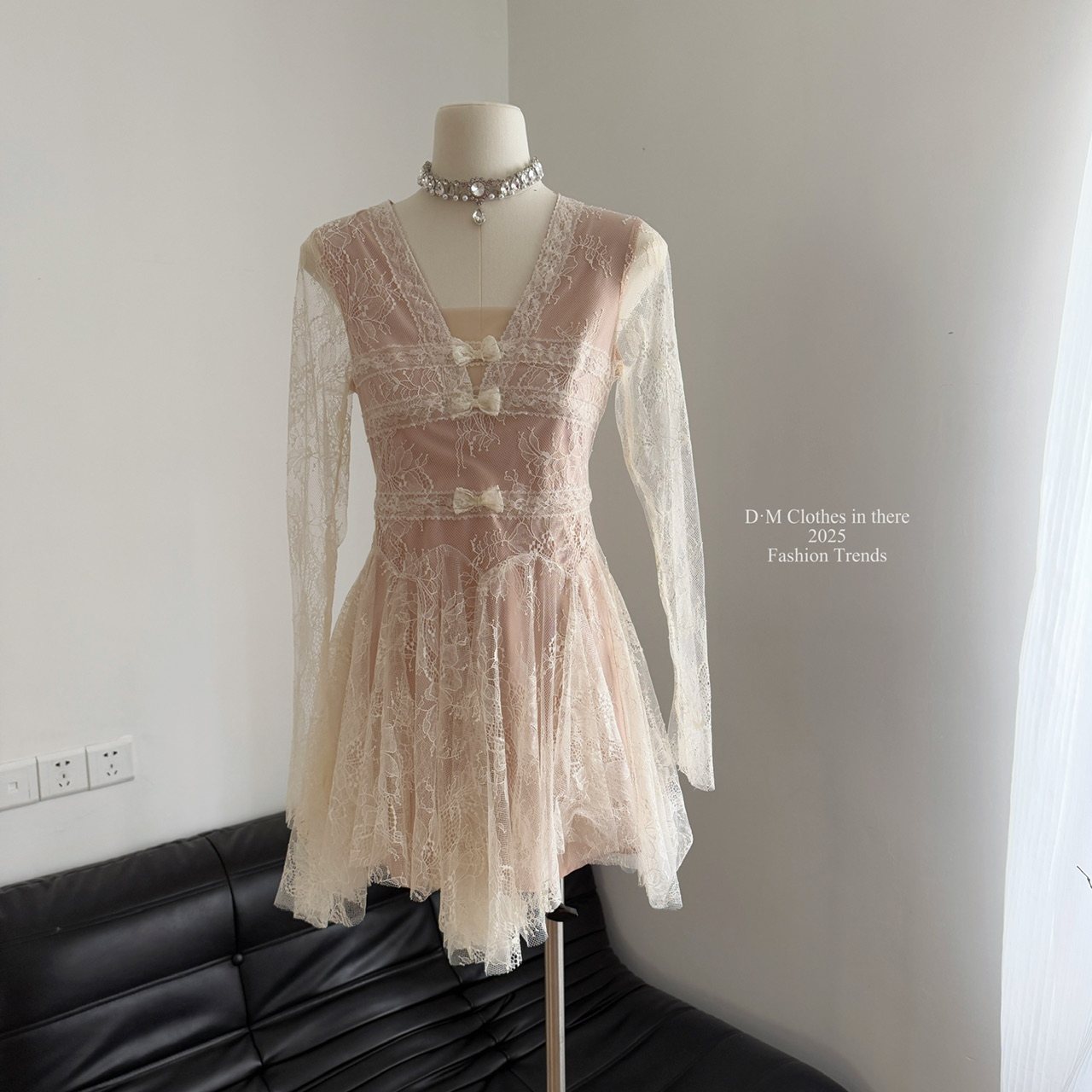 JustQin芭蕾仙子2025秋装气质短裙收腰蕾丝边性感连衣裙女