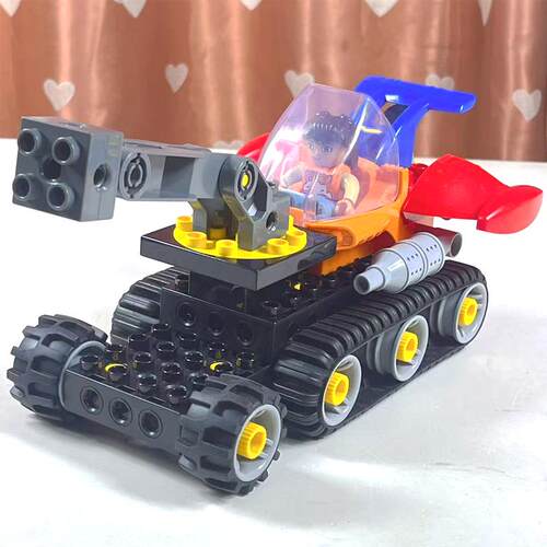 儿童大颗粒拼装积木百变工程车