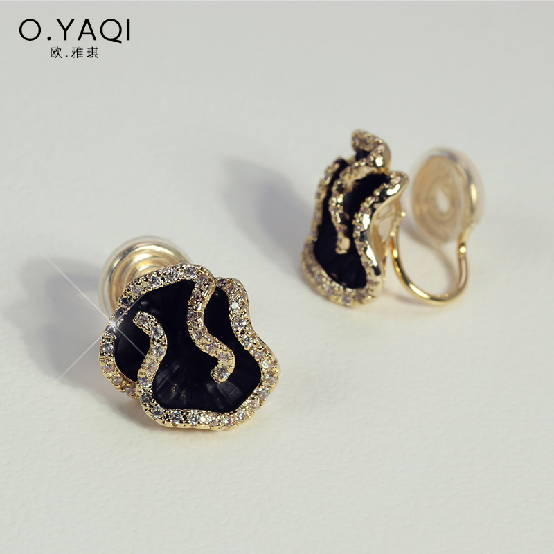 赫本风复古优雅黑色花朵无洞耳夹