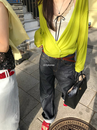 Escher Amy韩代 26春夏  东大门 纯色v领 系扣长袖t恤 洋气百搭