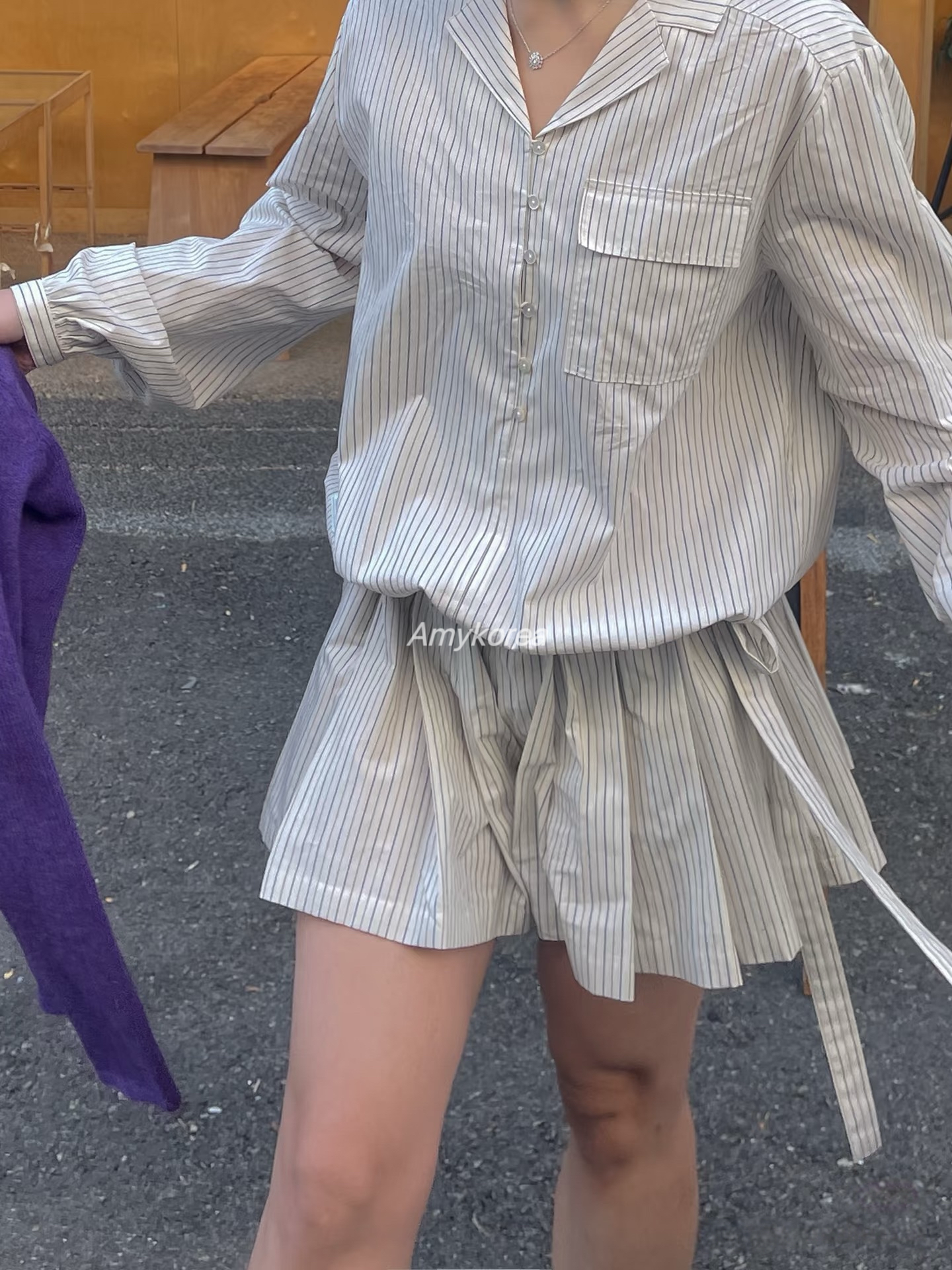 BRELLIN Amy韩代 26ss 东大门 纯色条纹 抽绳百褶连体短裤 气质