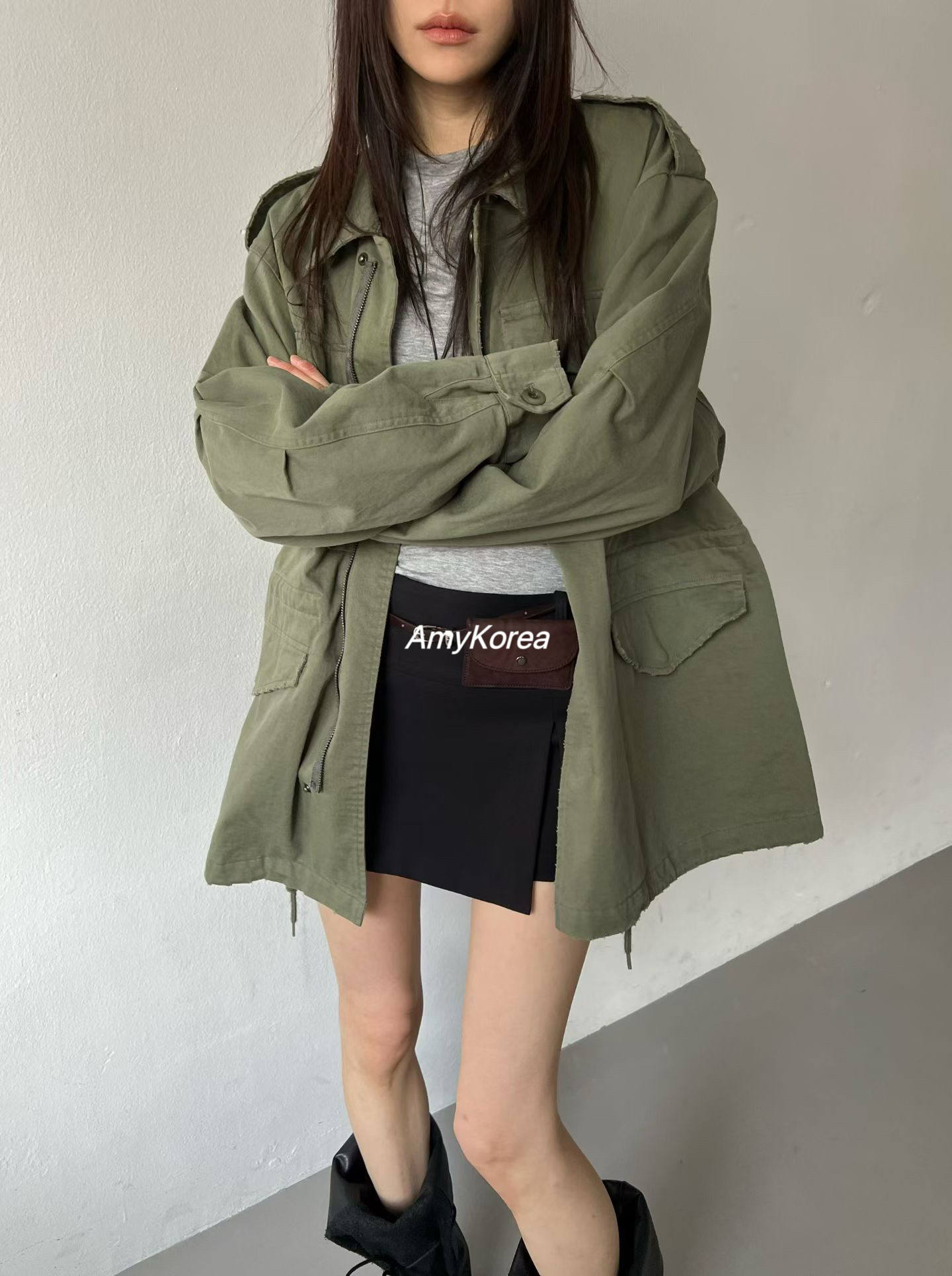 novus Amy韩代 26早春 东大门 纯色破洞做旧 翻领工装夹克外套