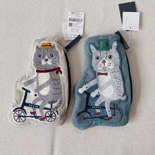 日本kusuguru刺绣猫骑单车法斗钥匙包零钱收纳包卡包手机包6061