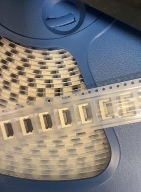 101082-201250  12pin 0.5间距 翻盖连接器