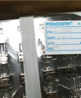 UB11123-4MZ1-4F  沉板式 4PIN FOXCONN USB  现货