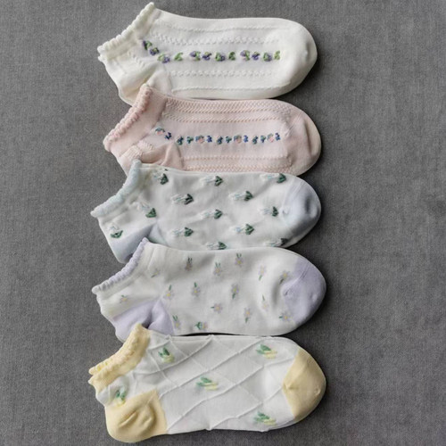 洛丽塔泡泡口花朵提花短筒袜