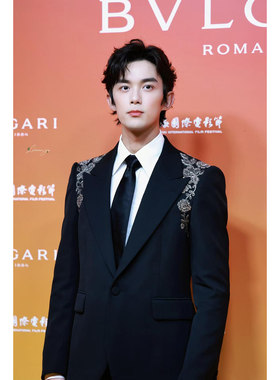 吴磊明星同款男士金色刺绣黑西服轻奢宴会演出设计感西服外套潮牌