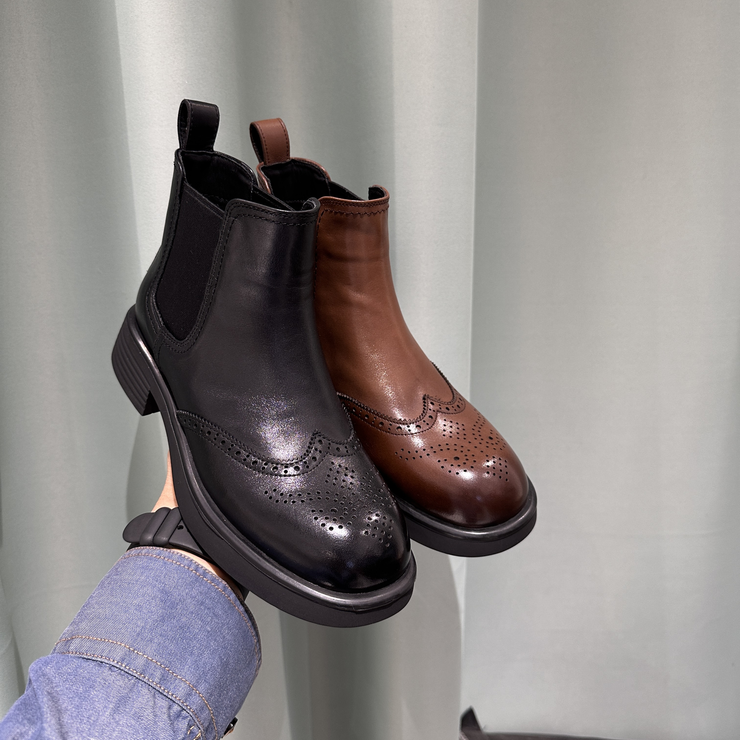 外贸头层牛皮女鞋2024年秋季新款真皮方头英伦切尔西靴平底女短靴