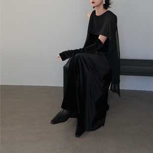 尢系UXI高级感无袖 长裙简约连衣裙女背心裙百搭裙子设计感包臀裙