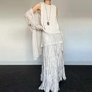 尢系UXI 杏色 小众复古镂空针织设计背心屁帘百褶半身裙套装