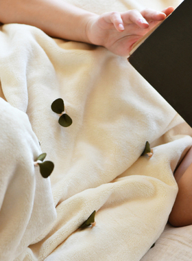 CASTLE GARDEN亲肤立体树叶双层多功能绒毯 树叶毯 乳白 蕨绿