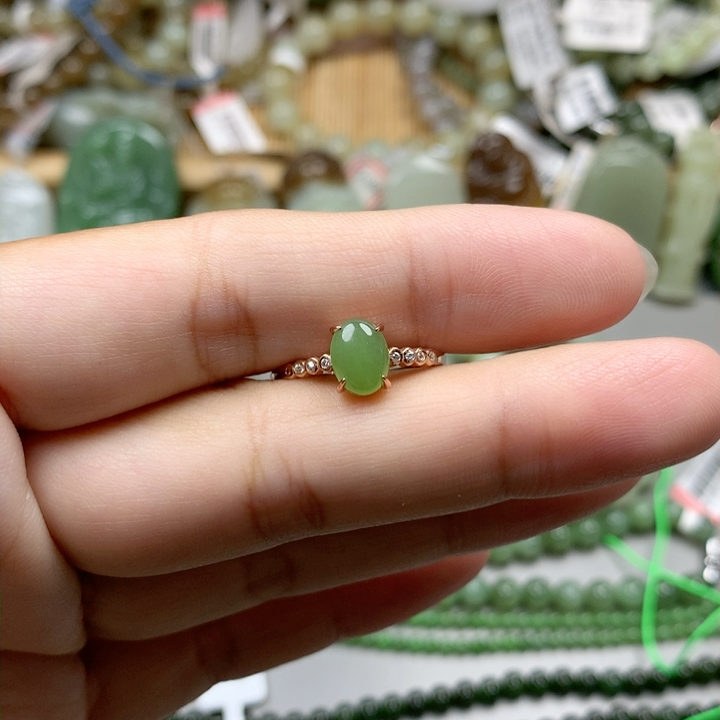 Y121碧玉戒指