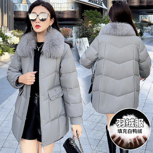 纯色 洋气老太太2025年新款 妈妈品牌冬季 羽绒服连帽袄子中老年女装