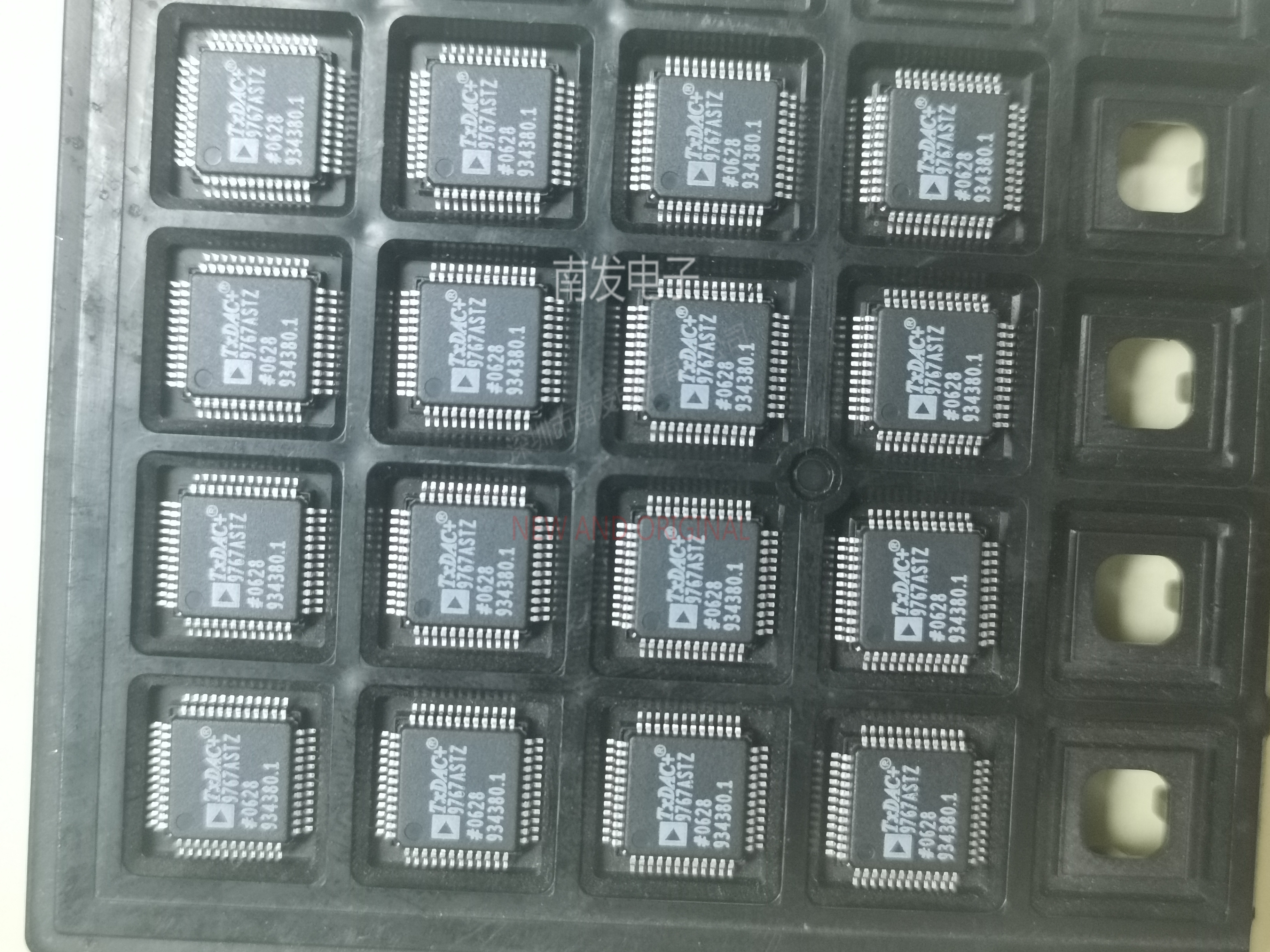 AD9767ASTZ AD9767ASTZRL AD9767AST LQFP48 数模转换器 量大价优