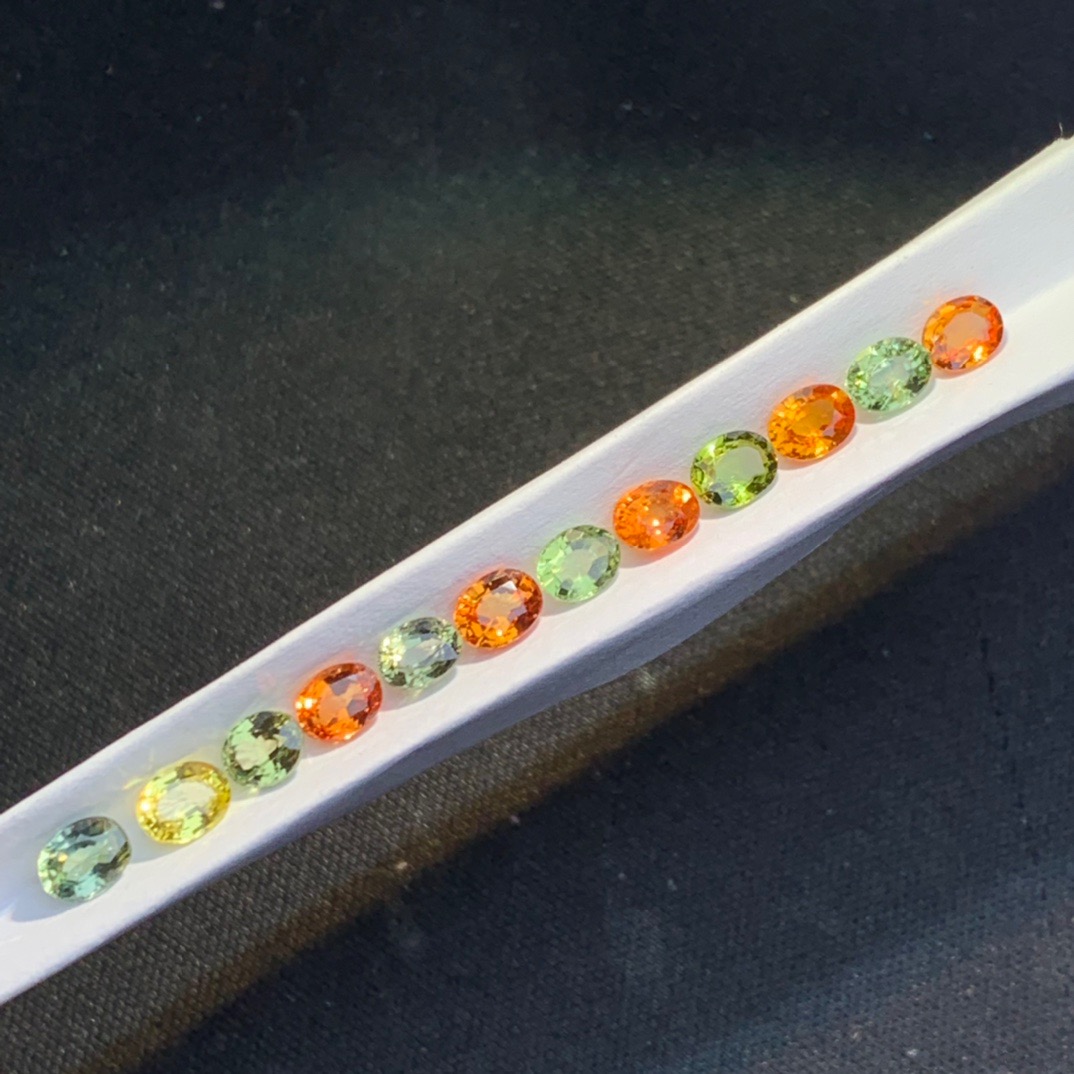 天然斯里兰卡彩色蓝宝石3.73克拉