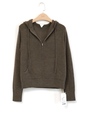 BBE礼贝 美丽奴羊毛16针+12针四平针连帽拉链套头针织上衣2005