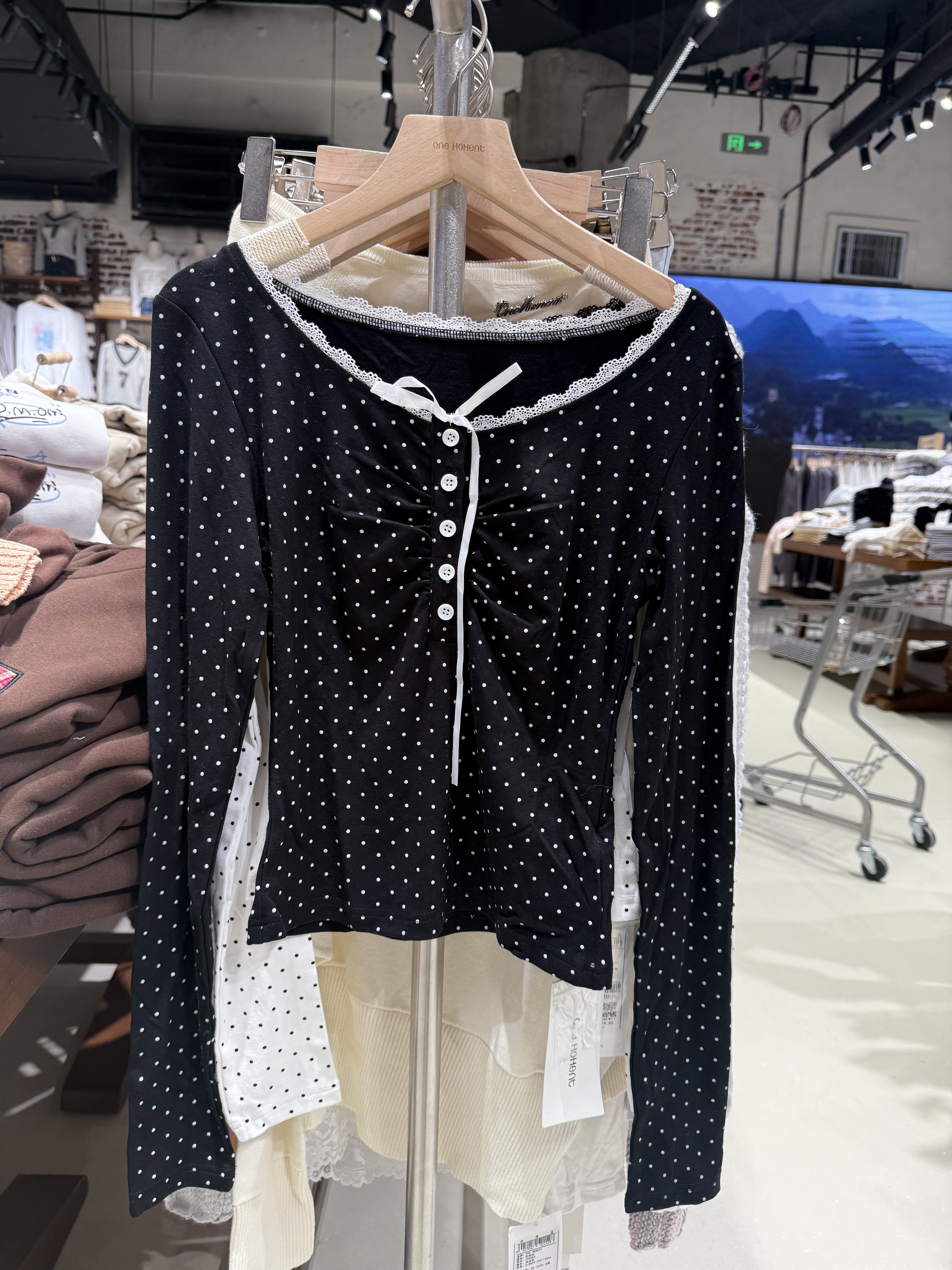 OM one moment国内正品代购波点长袖T恤不支持退换