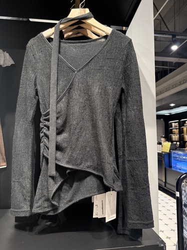 WM wmanagement国内正品代购V领长袖上衣不支持退换