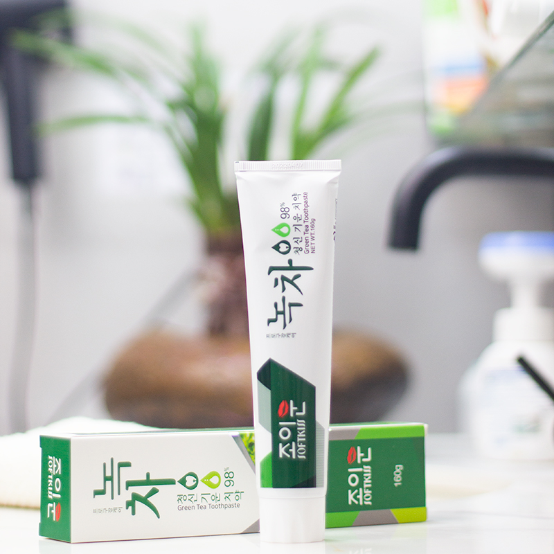 娇吻清新口气含氟修护进口牙膏