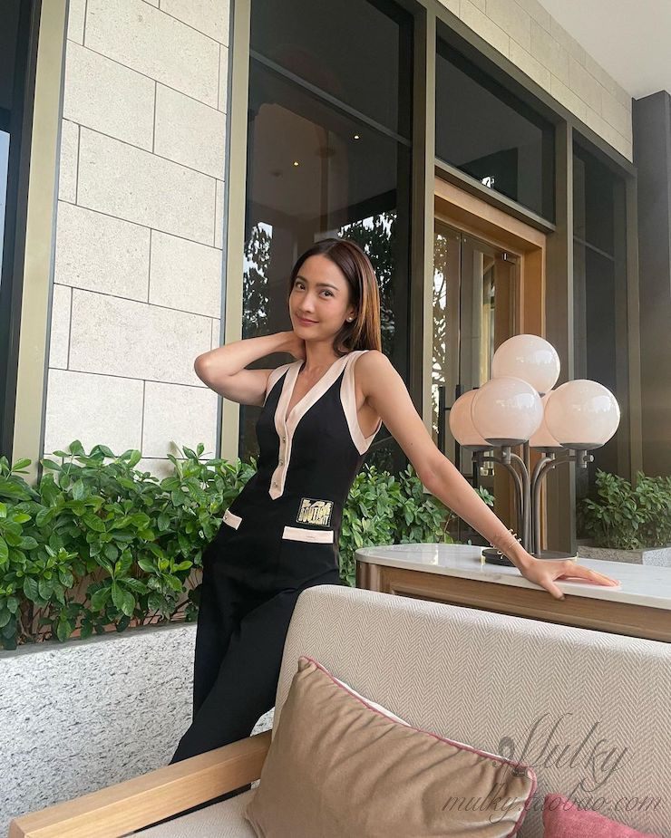 【泰国代购】设计师设计 Laboutique 大长腿显瘦通勤连体裤长裤