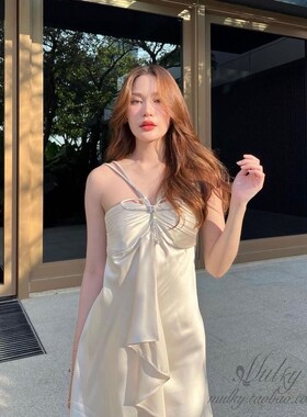 【泰国代购】设计师设计 Punchita 蝴蝶结钻钻闪闪亮连衣裙短裙