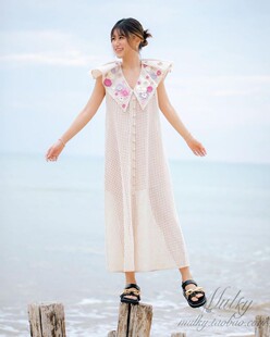 【泰国代购】设计师设计 Janesuda 度假立体花朵格子连衣裙长裙