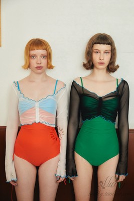 复古吊带休闲连体三角泳衣