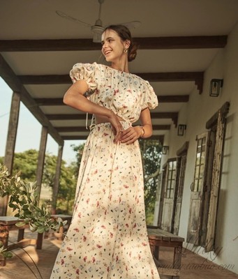 度假夏天碎花泡泡袖露腰连衣裙