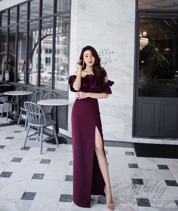 【泰国代购】设计师设计 Larobe 约会轻礼服一字花边裹胸开衩长裙