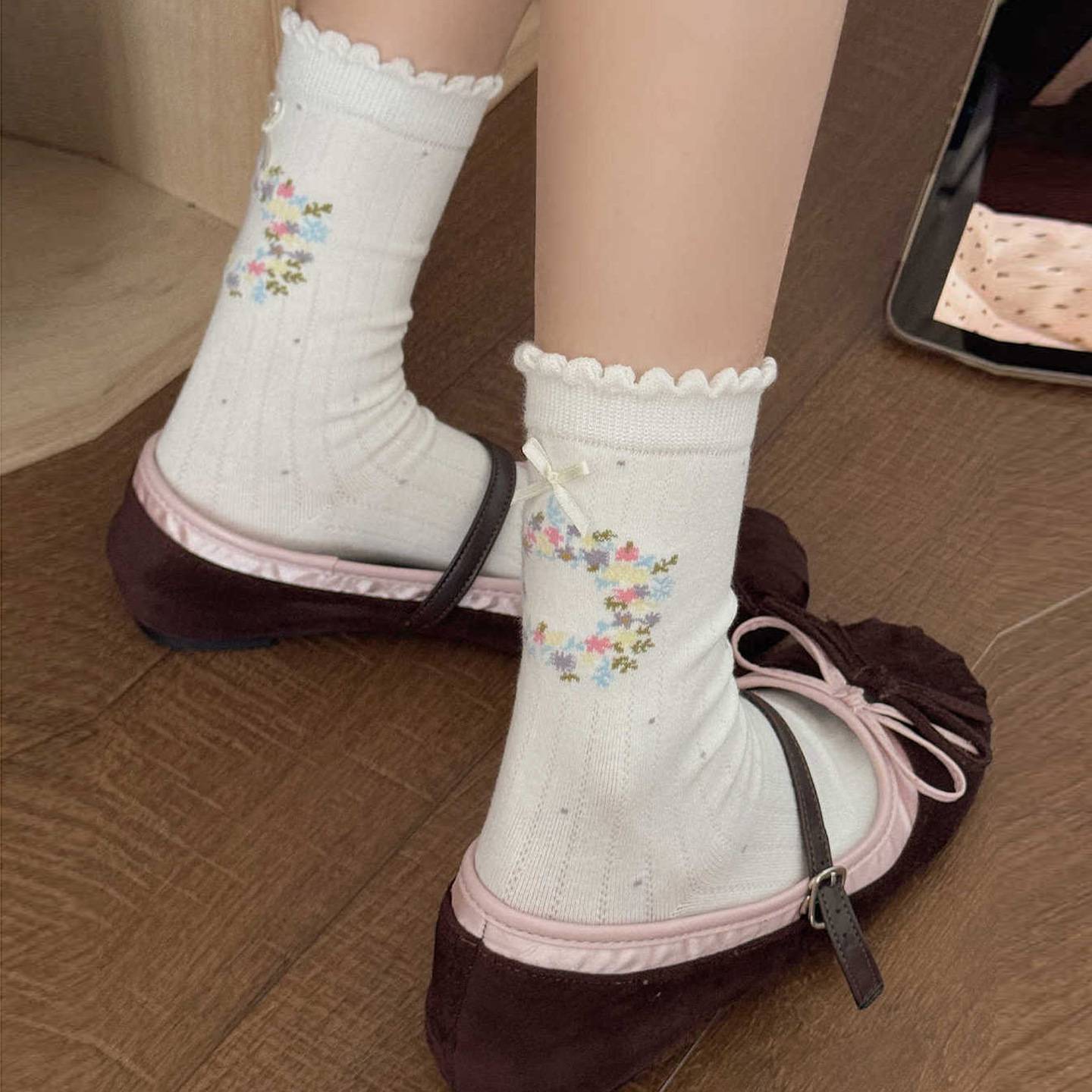 白色木耳花边碎花袜子女秋冬新款