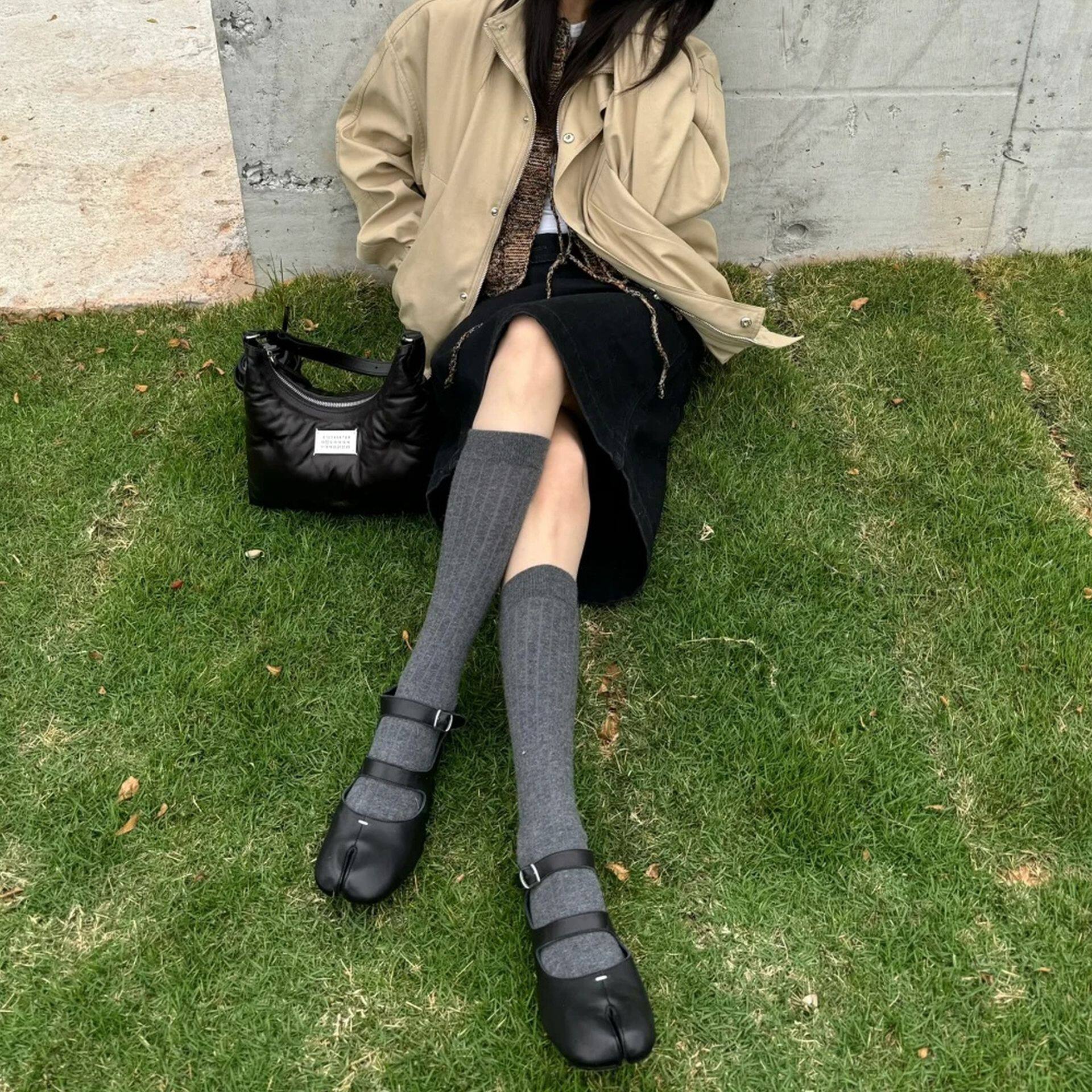 日系分趾袜子女中筒棉竖条纹纯色坑条格雷系极简通勤小腿袜堆堆袜