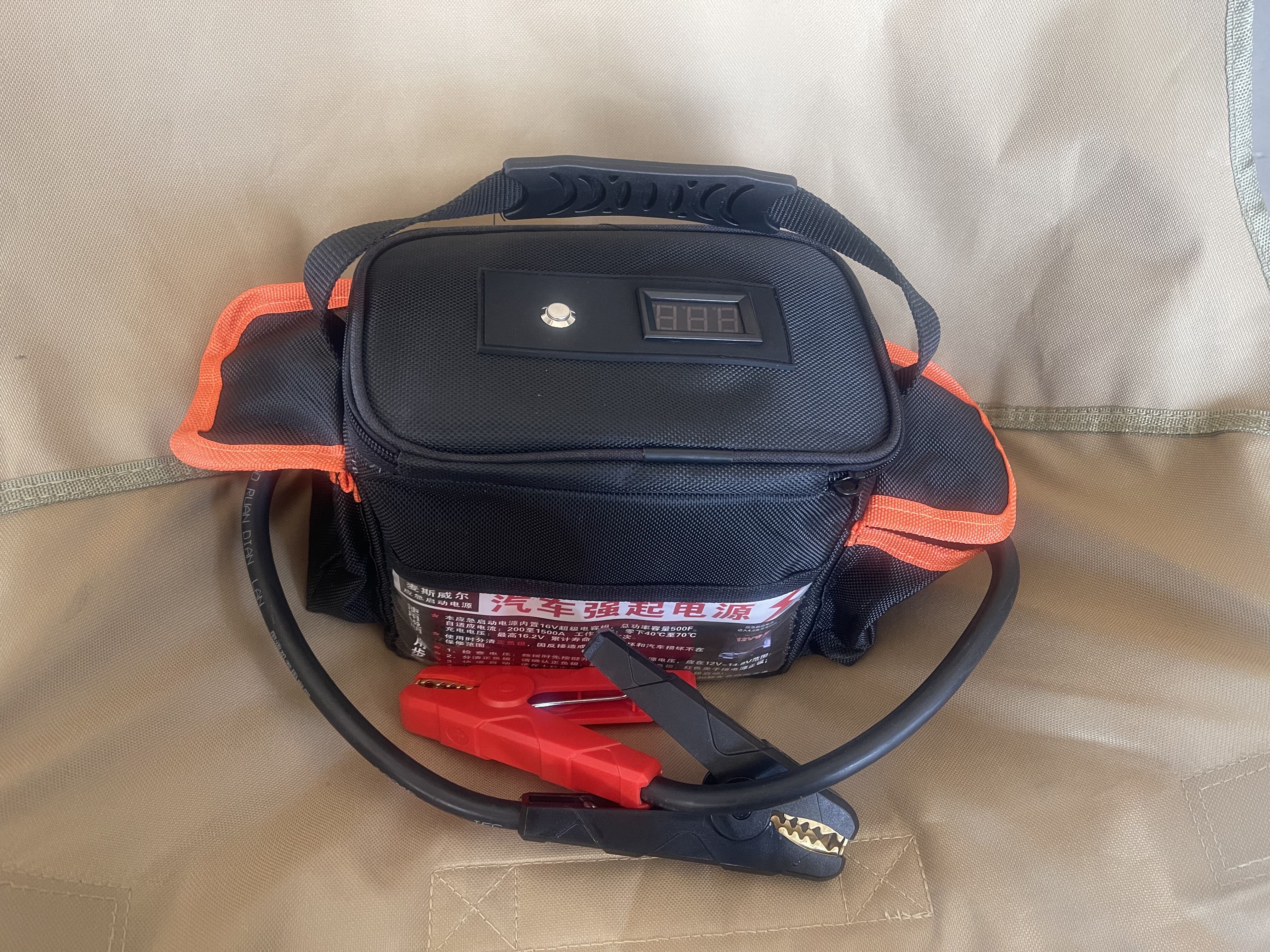 全新免充电靠回流汽车应急启动电源12v搭电宝车载打火神器强起