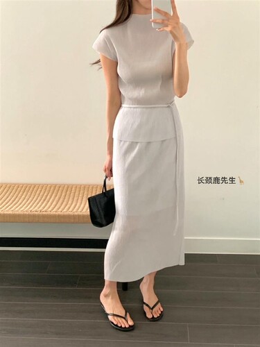 2026年夏季新款韩国东大门直邮 initial纯色微透感褶皱套装