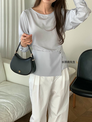 2026年春季新款韩国东大门 withmoon背部系扣优雅套头衫