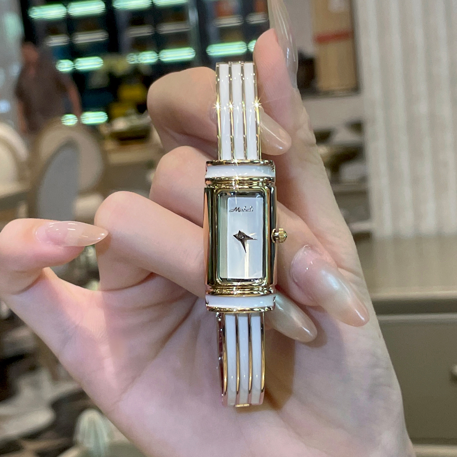 手镯式小众艺术气质手表女高颜值女式女款小巧精致女生女表职场表