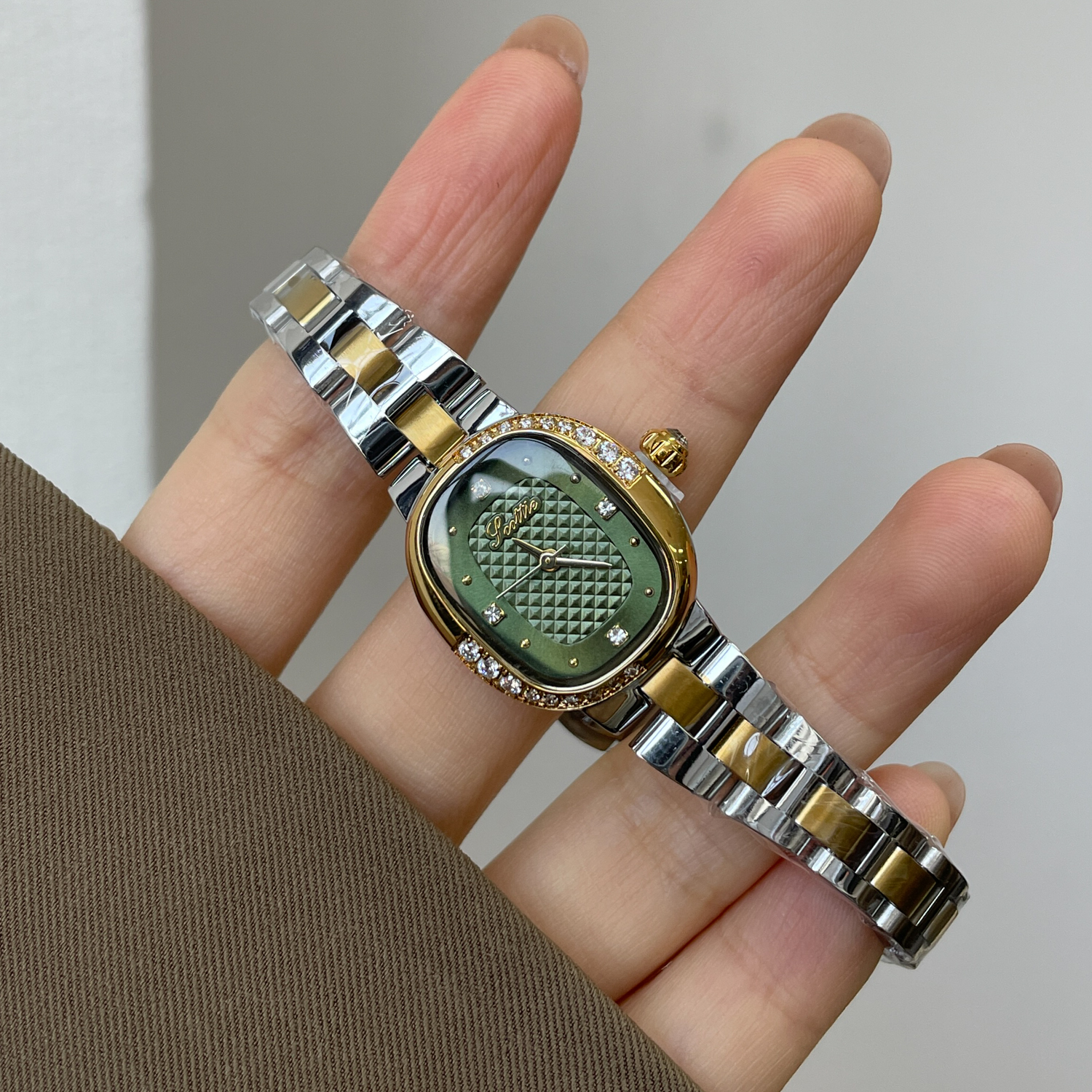 小众艺术鞠婧祎品牌潮流手表女2025新款高级感正品腕表网红爆款表