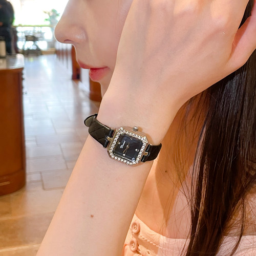 女款2026新款手表女气质名牌轻奢高级感石英高颜值小众表女士正品