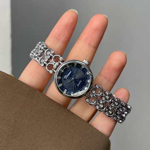 女士高端名牌手表女链式正品十大品牌2026新款表轻奢小众精致腕表