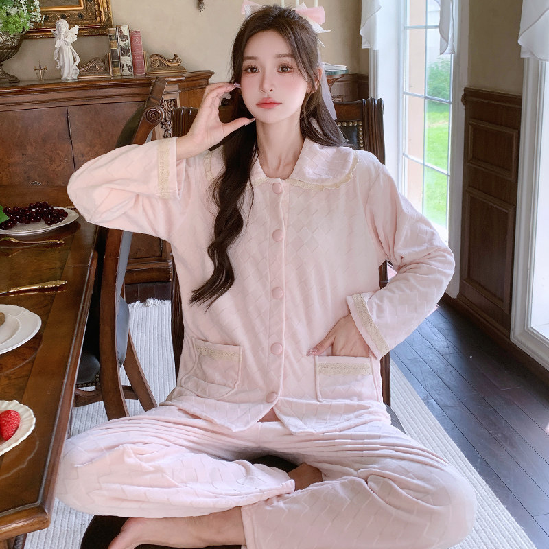 女款睡衣保暖春秋甜美长袖秋冬珊瑚绒海岛绒女士可外穿简约家居服