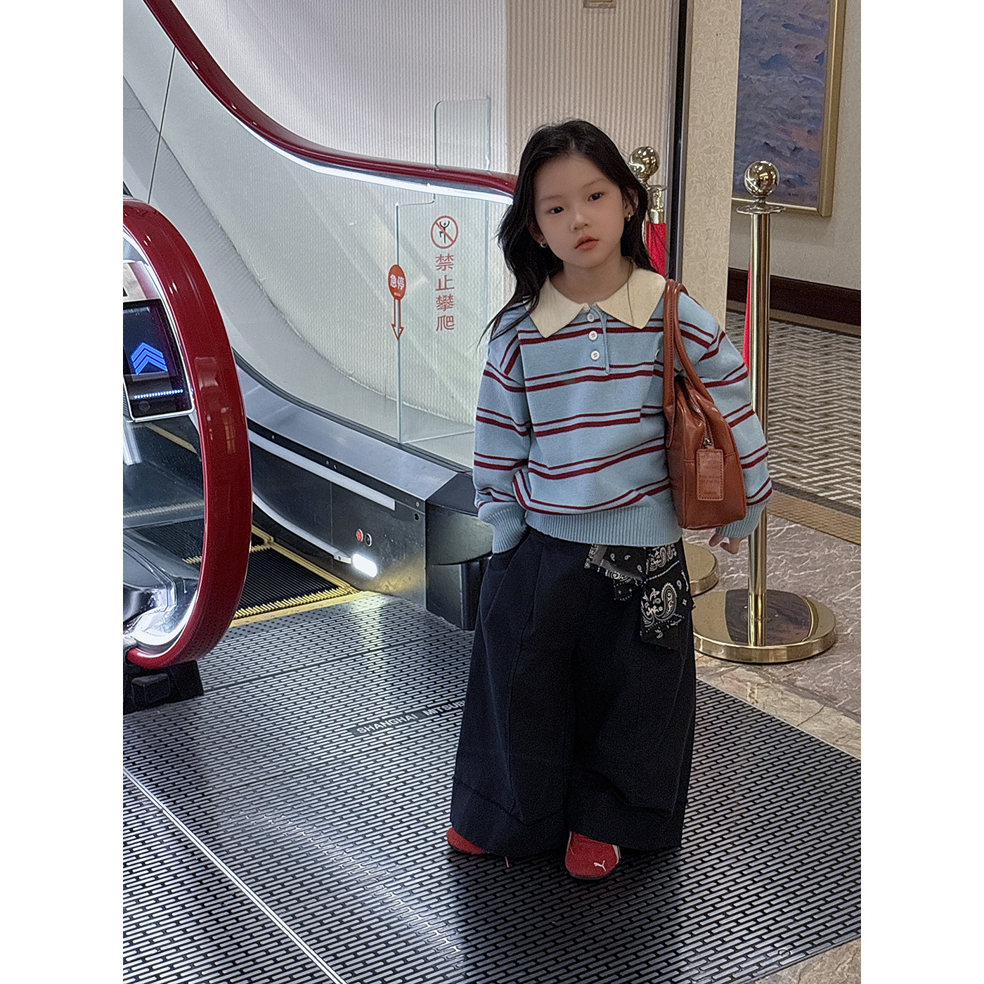 2025韩版女童洋气POLO领条纹设计感针织毛衣女宝长袖圆领百搭上衣