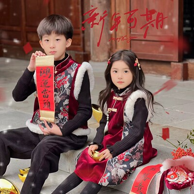 兄妹女童加绒红色连衣裙